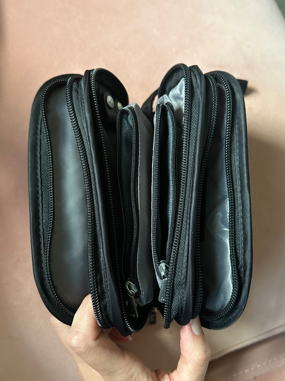 Lug Black Quilted Nylon Wristlet Zip Pouch Multi Compartment Organizer Wallet - Picture 9 of 9